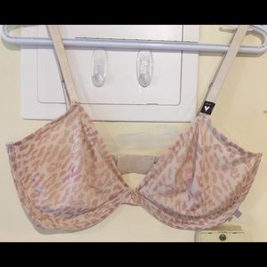 NWOT Victoria’s Secret unlined demi bra, convertible straps - 36DDD